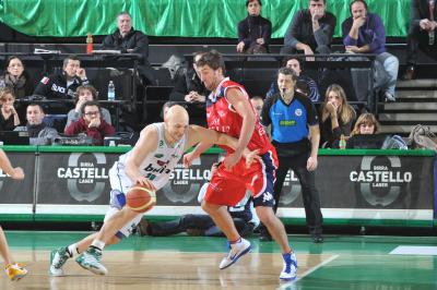 TREVISO 11 12 2010 LBA, CAMPIONATO 2010-2011 BENETTON TREVISO BASKET - ANGELICO BIELLA