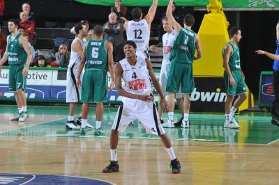 TREVISO 27 12 2010 EUROCUP  2010-2011 BENETTON BASKET - POAK