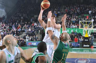 TREVISO 28 12 2010 LBA, CAMPIONATO 2010-2011 BENETTON TREVISO BASKET - MONTEPASCHI SIENA