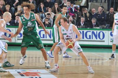 TREVISO 28 12 2010 LBA, CAMPIONATO 2010-2011 BENETTON TREVISO BASKET - MONTEPASCHI SIENA