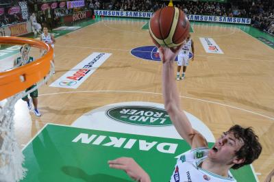 TREVISO 28 12 2010 LBA, CAMPIONATO 2010-2011 BENETTON TREVISO BASKET - MONTEPASCHI SIENA