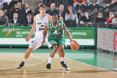 TREVISO 28 12 2010 LBA, CAMPIONATO 2010-2011 BENETTON TREVISO BASKET - MONTEPASCHI SIENA