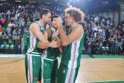 TREVISO 28 12 2010 LBA, CAMPIONATO 2010-2011 BENETTON TREVISO BASKET - MONTEPASCHI SIENA