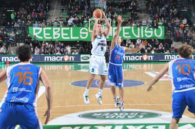 TREVISO 06 01 2011 LBA, CAMPIONATO 2010-2011 BENETTON TREVISO BASKET BRINDISI