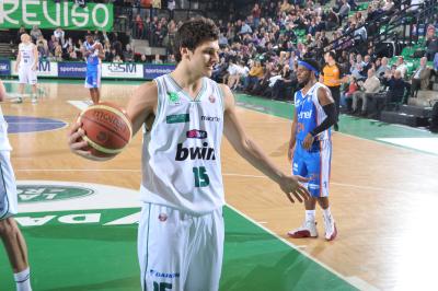 TREVISO 06 01 2011 LBA, CAMPIONATO 2010-2011 BENETTON TREVISO BASKET BRINDISI