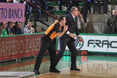 TREVISO 06 01 2011 LBA, CAMPIONATO 2010-2011 BENETTON TREVISO BASKET BRINDISI