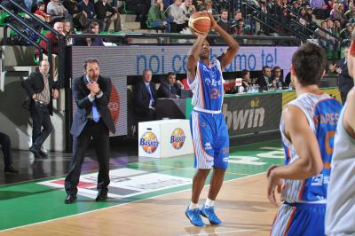 TREVISO 06 01 2011 LBA, CAMPIONATO 2010-2011 BENETTON TREVISO BASKET BRINDISI