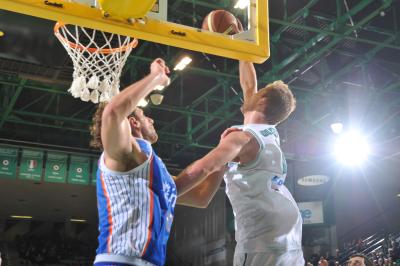 TREVISO 06 01 2011 LBA, CAMPIONATO 2010-2011 BENETTON TREVISO BASKET BRINDISI