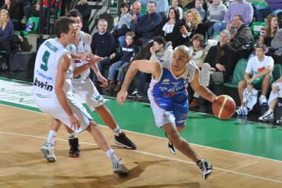 TREVISO 06 01 2011 LBA, CAMPIONATO 2010-2011 BENETTON TREVISO BASKET BRINDISI