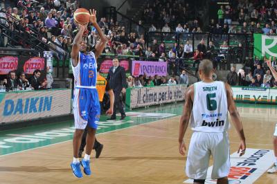 TREVISO 06 01 2011 LBA, CAMPIONATO 2010-2011 BENETTON TREVISO BASKET BRINDISI