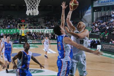 TREVISO 06 01 2011 LBA, CAMPIONATO 2010-2011 BENETTON TREVISO BASKET BRINDISI