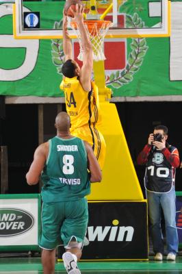 TREVISO 18 01 2011 EUROCUP  2010-2011 BENETTON BASKET - ALBA BERLIN