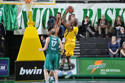 TREVISO 18 01 2011 EUROCUP  2010-2011 BENETTON BASKET - ALBA BERLIN