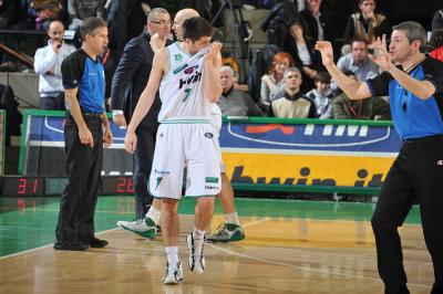 TREVISO 29 01 2011 LBA, CAMPIONATO 2010-2011 BENETTON TREVISO BASKET - ARMANI JEANS MILANO