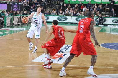 TREVISO 29 01 2011 LBA, CAMPIONATO 2010-2011 BENETTON TREVISO BASKET - ARMANI JEANS MILANO