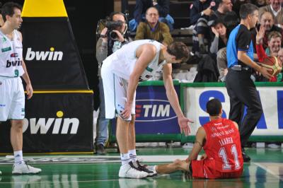 TREVISO 29 01 2011 LBA, CAMPIONATO 2010-2011 BENETTON TREVISO BASKET - ARMANI JEANS MILANO