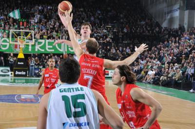 TREVISO 29 01 2011 LBA, CAMPIONATO 2010-2011 BENETTON TREVISO BASKET - ARMANI JEANS MILANO