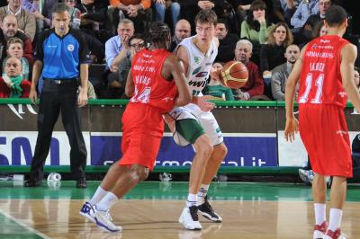 TREVISO 29 01 2011 LBA, CAMPIONATO 2010-2011 BENETTON TREVISO BASKET - ARMANI JEANS MILANO
