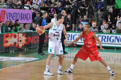 TREVISO 29 01 2011 LBA, CAMPIONATO 2010-2011 BENETTON TREVISO BASKET - ARMANI JEANS MILANO