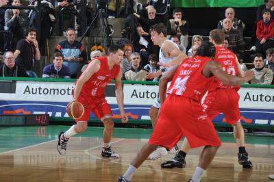 TREVISO 29 01 2011 LBA, CAMPIONATO 2010-2011 BENETTON TREVISO BASKET - ARMANI JEANS MILANO