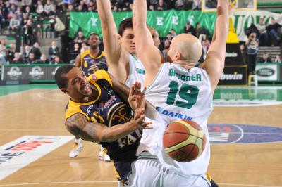 TREVISO 06 02 2011 LBA, CAMPIONATO 2010-2011 BENETTON TREVISO BASKET MONTEGRANARO