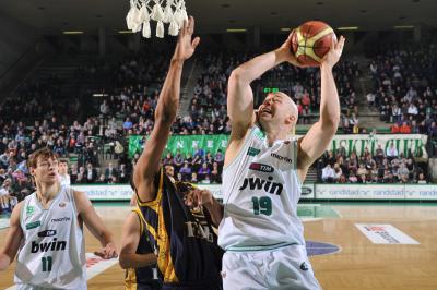 TREVISO 06 02 2011 LBA, CAMPIONATO 2010-2011 BENETTON TREVISO BASKET MONTEGRANARO