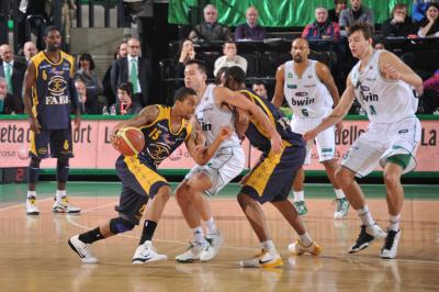 TREVISO 06 02 2011 LBA, CAMPIONATO 2010-2011 BENETTON TREVISO BASKET MONTEGRANARO
