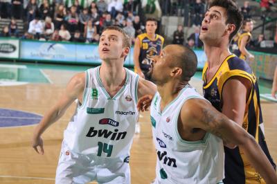 TREVISO 06 02 2011 LBA, CAMPIONATO 2010-2011 BENETTON TREVISO BASKET MONTEGRANARO