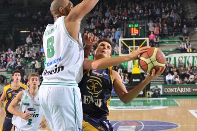 TREVISO 06 02 2011 LBA, CAMPIONATO 2010-2011 BENETTON TREVISO BASKET MONTEGRANARO