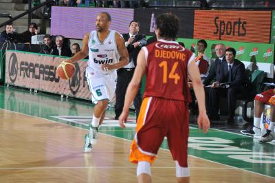 TREVISO 27 02 2011 LBA, CAMPIONATO 2010-2011 BENETTON TREVISO BASKET - LOTTOMATICA ROMA