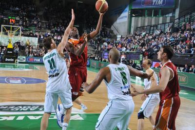 TREVISO 27 02 2011 LBA, CAMPIONATO 2010-2011 BENETTON TREVISO BASKET - LOTTOMATICA ROMA