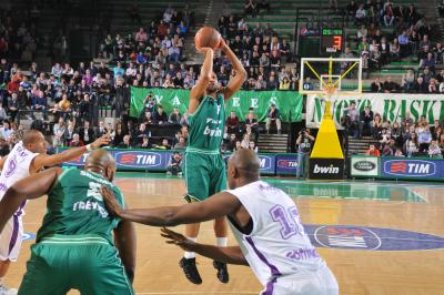 TREVISO 30 03 2011 EUROCUP  2010-2011 BENETTON BASKET - GOETTINGER