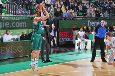 TREVISO 30 03 2011 EUROCUP  2010-2011 BENETTON BASKET - GOETTINGER