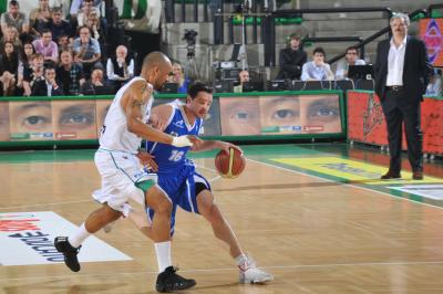 TREVISO 09 04 2011 LBA, CAMPIONATO 2010-2011 BENETTON TREVISO BASKET - DINAMO SASSARI
