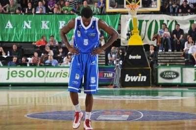 TREVISO 09 04 2011 LBA, CAMPIONATO 2010-2011 BENETTON TREVISO BASKET - DINAMO SASSARI
