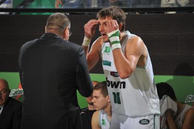 TREVISO 09 04 2011 LBA, CAMPIONATO 2010-2011 BENETTON TREVISO BASKET - DINAMO SASSARI