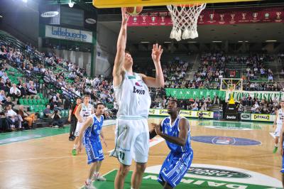 TREVISO 09 04 2011 LBA, CAMPIONATO 2010-2011 BENETTON TREVISO BASKET - DINAMO SASSARI