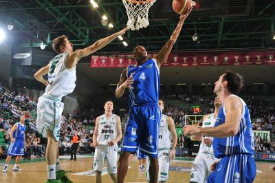 TREVISO 09 04 2011 LBA, CAMPIONATO 2010-2011 BENETTON TREVISO BASKET - DINAMO SASSARI