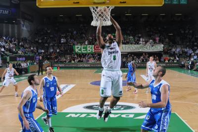TREVISO 09 04 2011 LBA, CAMPIONATO 2010-2011 BENETTON TREVISO BASKET - DINAMO SASSARI