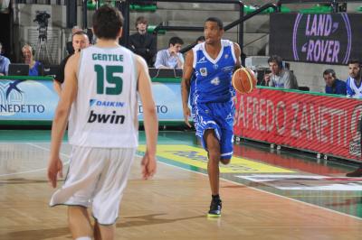TREVISO 09 04 2011 LBA, CAMPIONATO 2010-2011 BENETTON TREVISO BASKET - DINAMO SASSARI