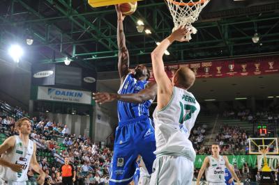 TREVISO 09 04 2011 LBA, CAMPIONATO 2010-2011 BENETTON TREVISO BASKET - DINAMO SASSARI