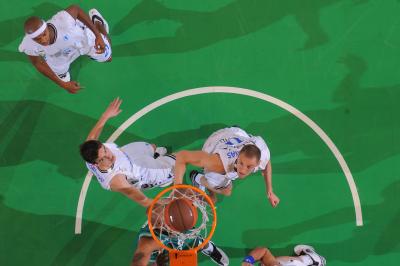 TREVISO 16 04 2011 EUROCUP  2010-2011 BENETTON BASKET - CAJASOL SEVILLA