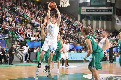 TREVISO 16 04 2011 EUROCUP  2010-2011 BENETTON BASKET - CAJASOL SEVILLA
