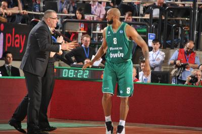 TREVISO 16 04 2011 EUROCUP  2010-2011 BENETTON BASKET - CAJASOL SEVILLA