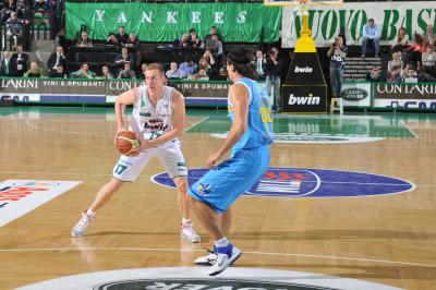 TREVISO 23 04 2011 LBA, CAMPIONATO 2010-2011 BENETTON TREVISO BASKET - CREMONA
