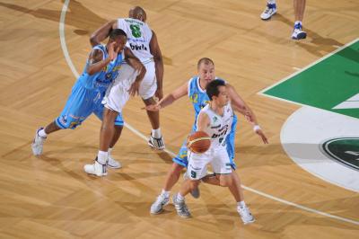 TREVISO 23 04 2011 LBA, CAMPIONATO 2010-2011 BENETTON TREVISO BASKET - CREMONA
