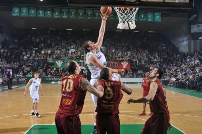 TREVISO 08 01 2012 LBA, CAMPIONATO 2011-2012 BENETTON TREVISO BASKET - UMANA REYER VENEZIA