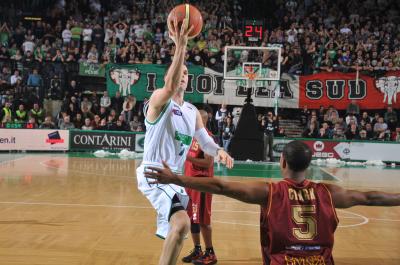TREVISO 08 01 2012 LBA, CAMPIONATO 2011-2012 BENETTON TREVISO BASKET - UMANA REYER VENEZIA