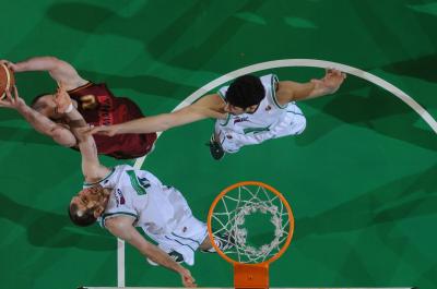 TREVISO 08 01 2012 LBA, CAMPIONATO 2011-2012 BENETTON TREVISO BASKET - UMANA REYER VENEZIA