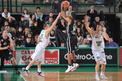 TREVISO 21 01 2012 LBA, CAMPIONATO 2011-2012 BENETTON TREVISO BASKET - CASERTA